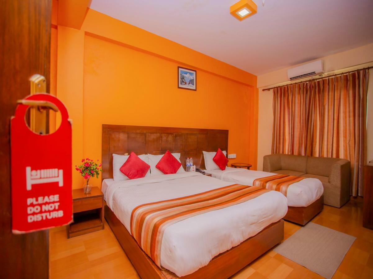 Kotee Home Hotel ポカラ エクステリア 写真