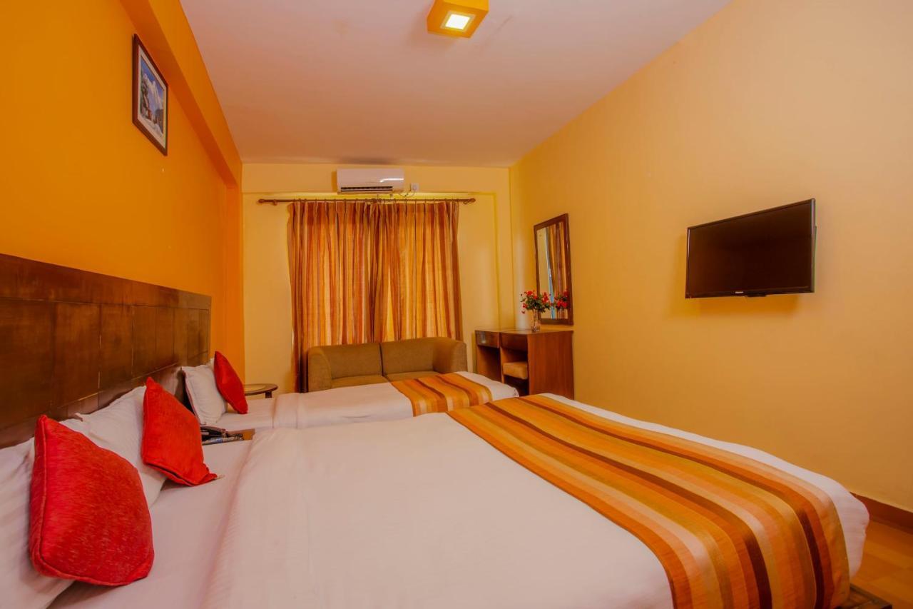 Kotee Home Hotel ポカラ エクステリア 写真